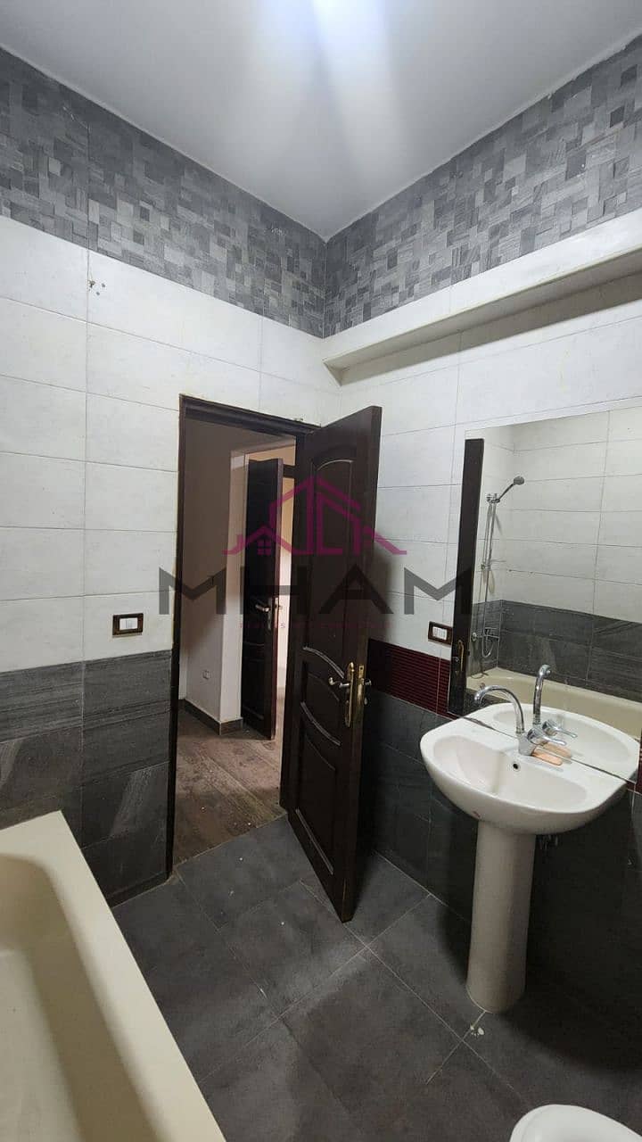 7 photo_5900144811476454661_y. jpg