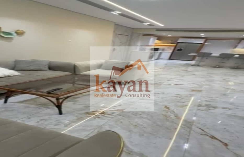 11 b4eec24d-75c5-4c92-8a65-19e40dd61353. jpg