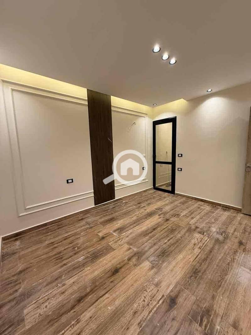 6 2e0f556f-9a49-4d69-a807-7dd8e13c8cc5. jpg