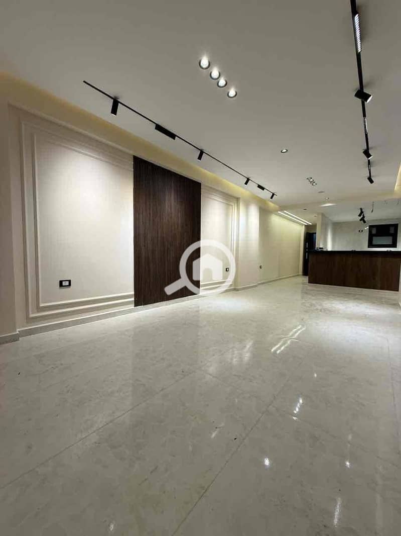 14 9810f32e-47e3-48be-8ef3-128715a9c7f0. jpg