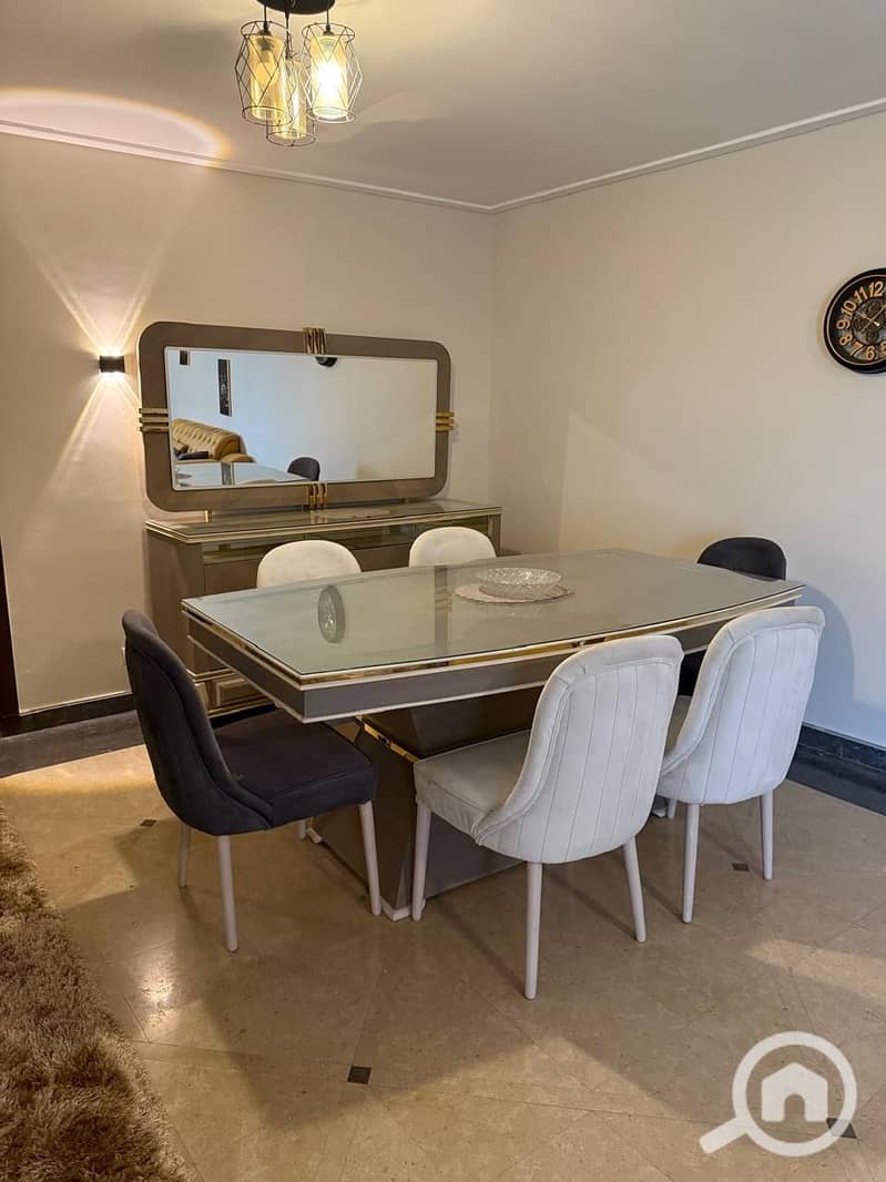 4 41bb08c0-ab87-4f49-a402-dec943a27fb3. jpeg