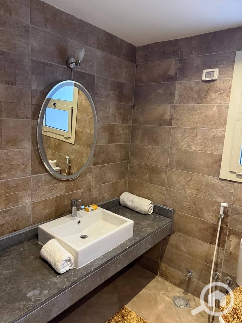 6 faccd4e8-9b29-4ec7-af73-3be9f953cdf1. jpeg