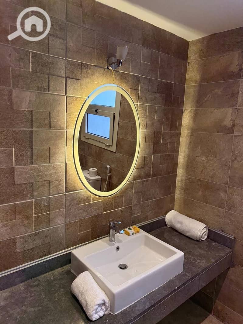 7 5ebae8c3-4cbf-4987-b69d-e9e1d20c695f. jpeg