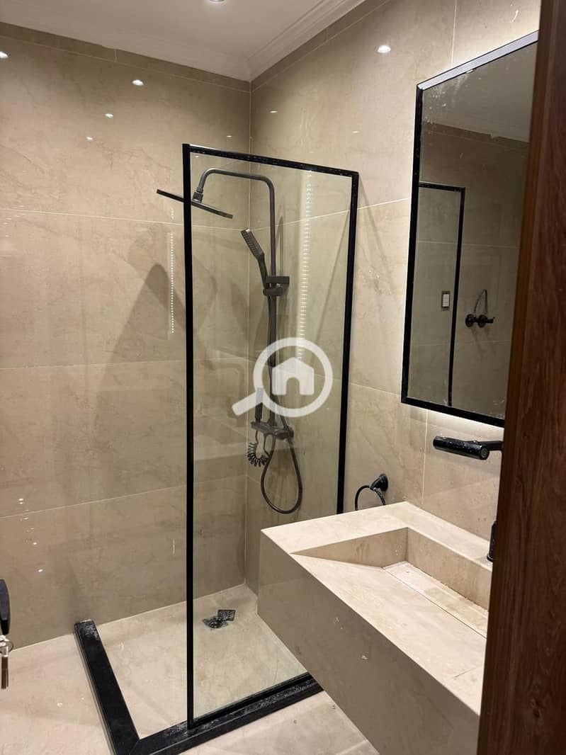 2 5ac8f66d-ed49-4d70-b1c3-b5ac18116430. jpeg