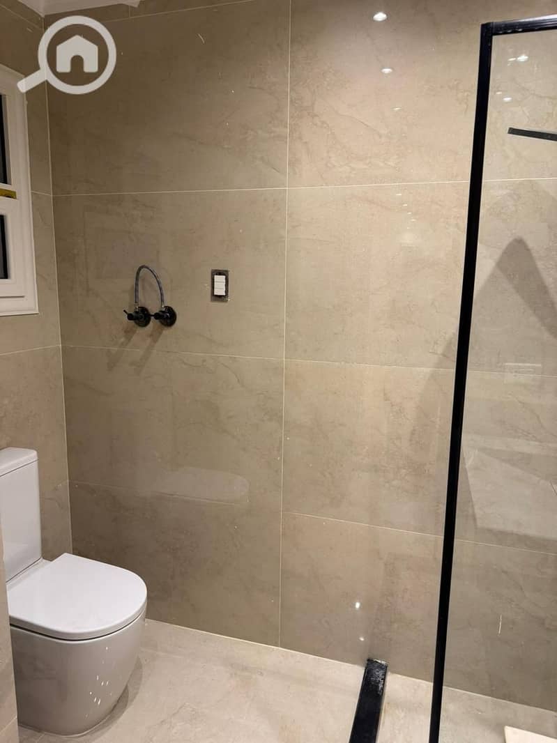 4 16e752d3-5a81-4869-b073-eeb1d93d7631. jpeg