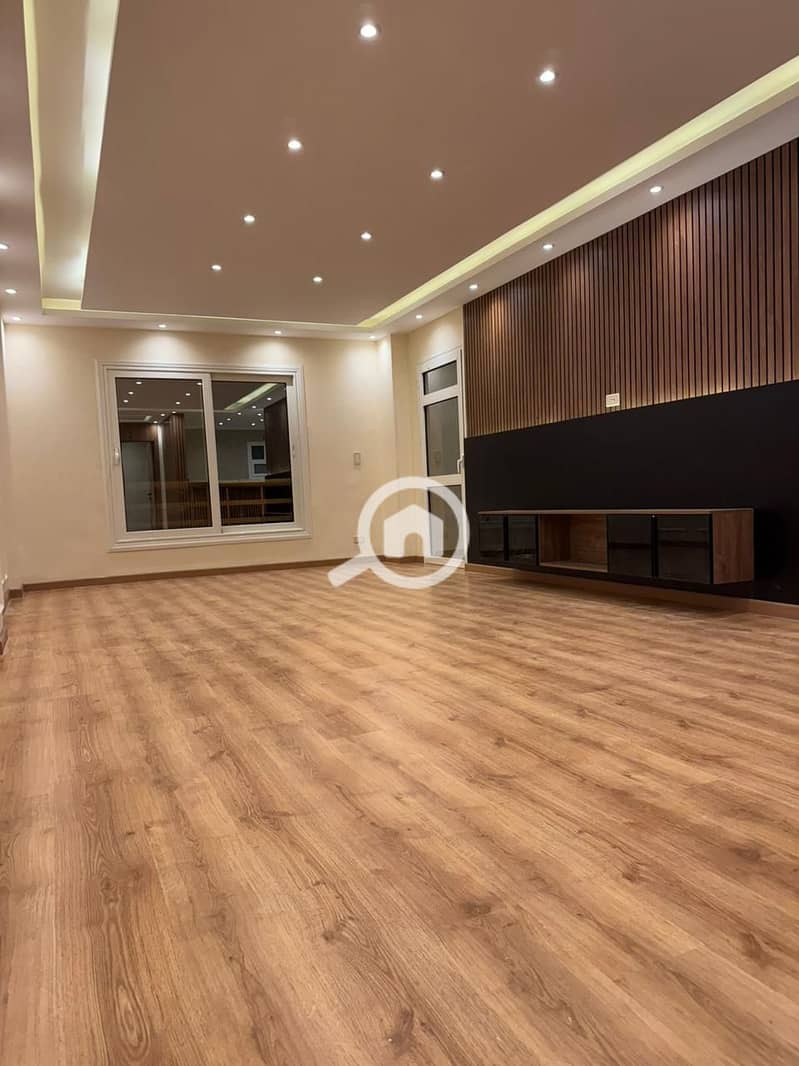 8 e5d4dafe-5cd9-4852-b39c-da431777228a. jpeg