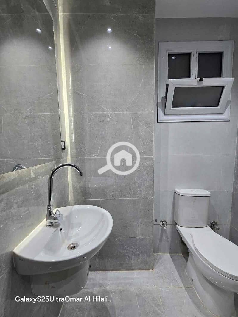 10 8a6a232c-d26c-48fa-b9f1-bbfb8bfade48. jpg