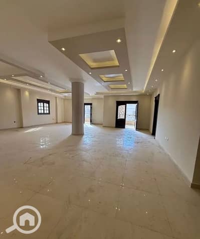 فلیٹ 4 غرف نوم للايجار في القاهرة الجديدة، القاهرة - IMG-20251214-WA0045. jpg فلیٹ 4 غرف نوم للايجار في القاهرة الجديدة، القاهرة - IMG-20251214-WA0045. jpg