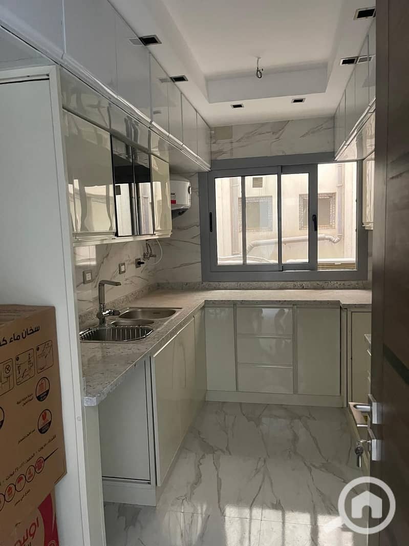 4 8a957ca4-4c7c-4258-ad2a-596bc7441853. jpg