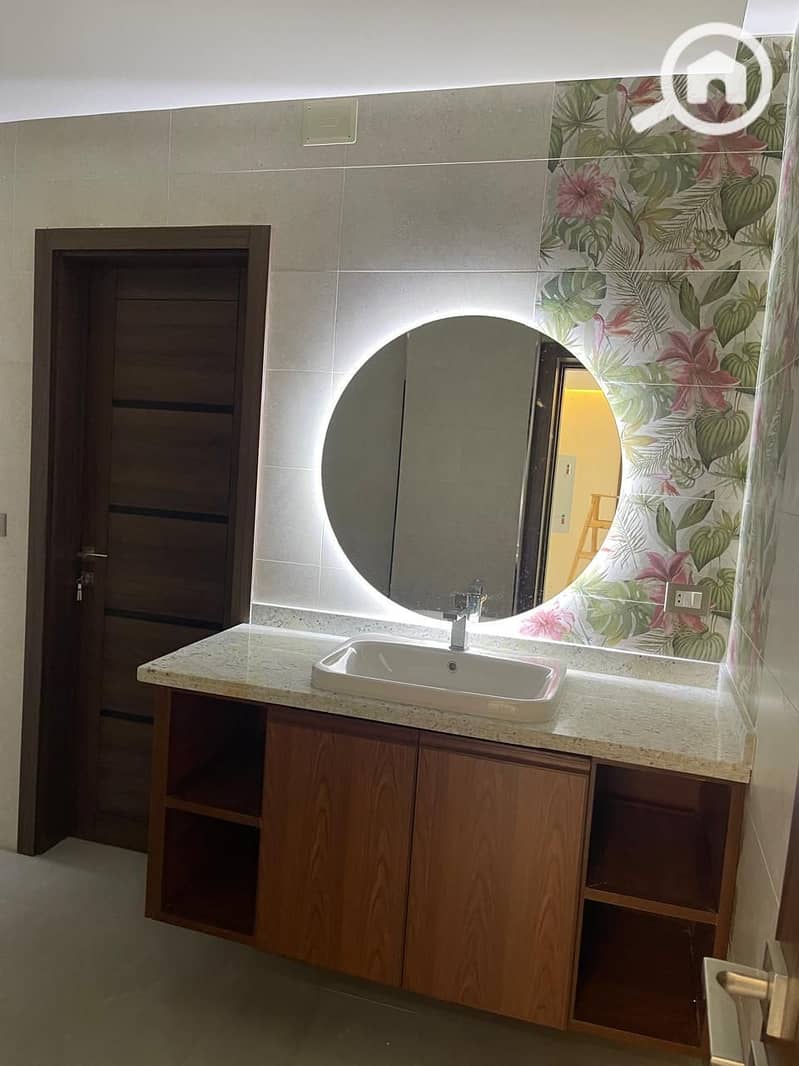 7 73593b61-684a-4b5e-a9e1-8a7a1afd06e2. jpg