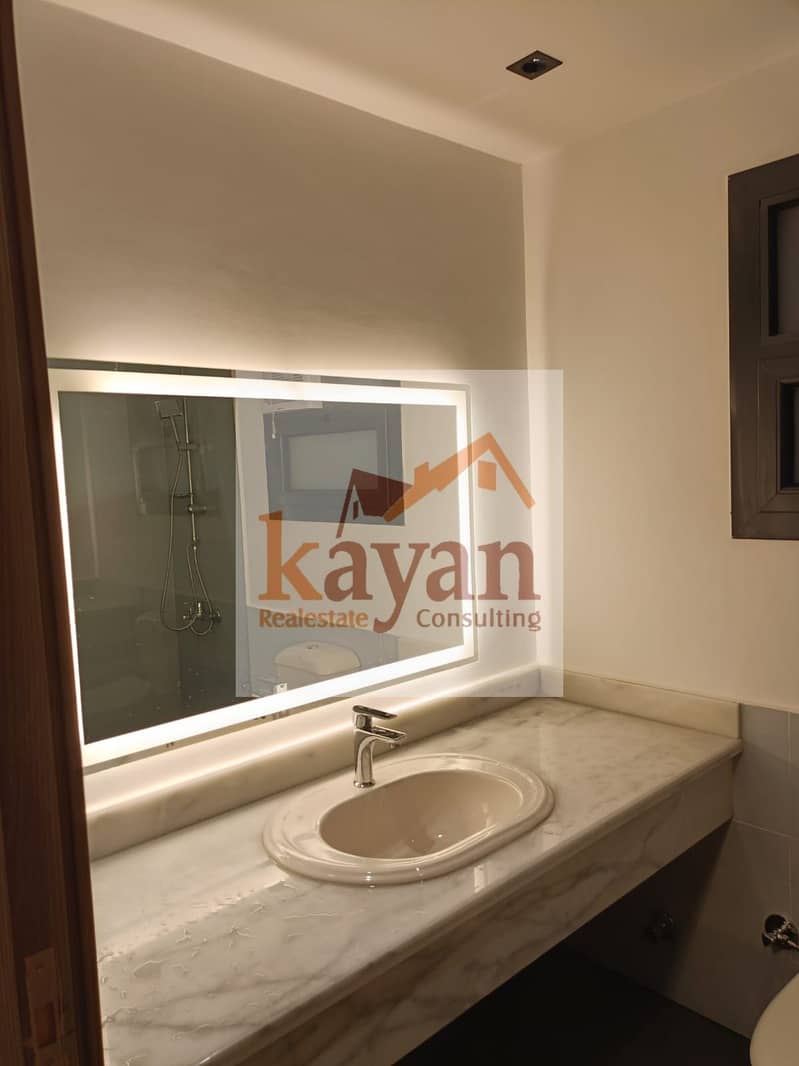 22 e61a6c7d-1e45-4aa0-962b-d6bfe923b094. jpg