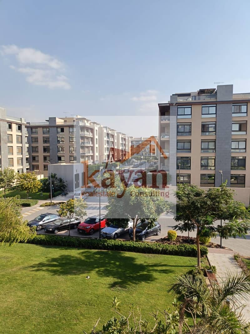 24 20b829f2-ac1e-4744-b008-6c69d4b016c3. jpg