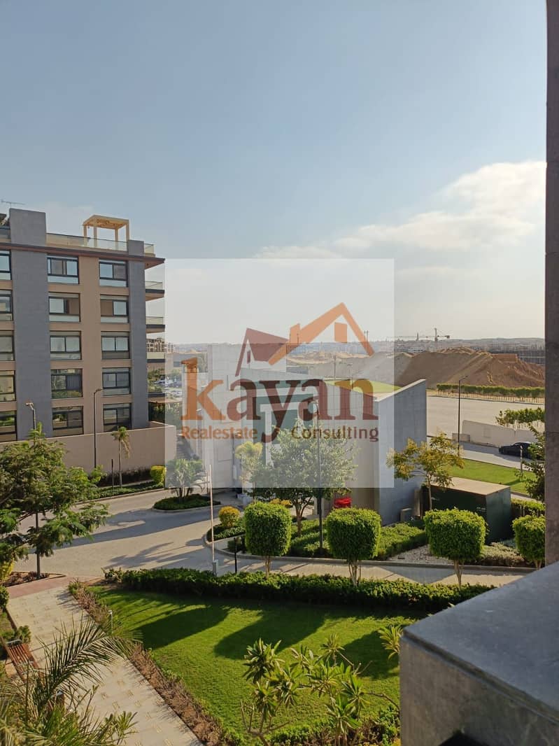 25 b711cb23-4fd1-479e-9dfb-da343fccf38f. jpg