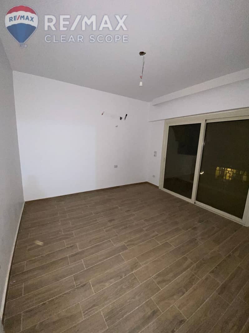 4 66ac109e-18f1-4772-9817-2e2cac81fb48. jpg