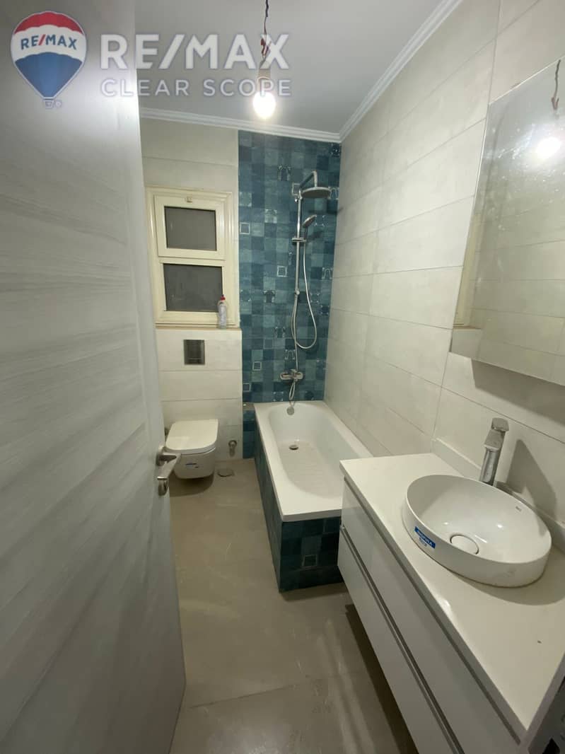 5 135fd798-1bcd-449f-b50b-61340b9c623e. jpg