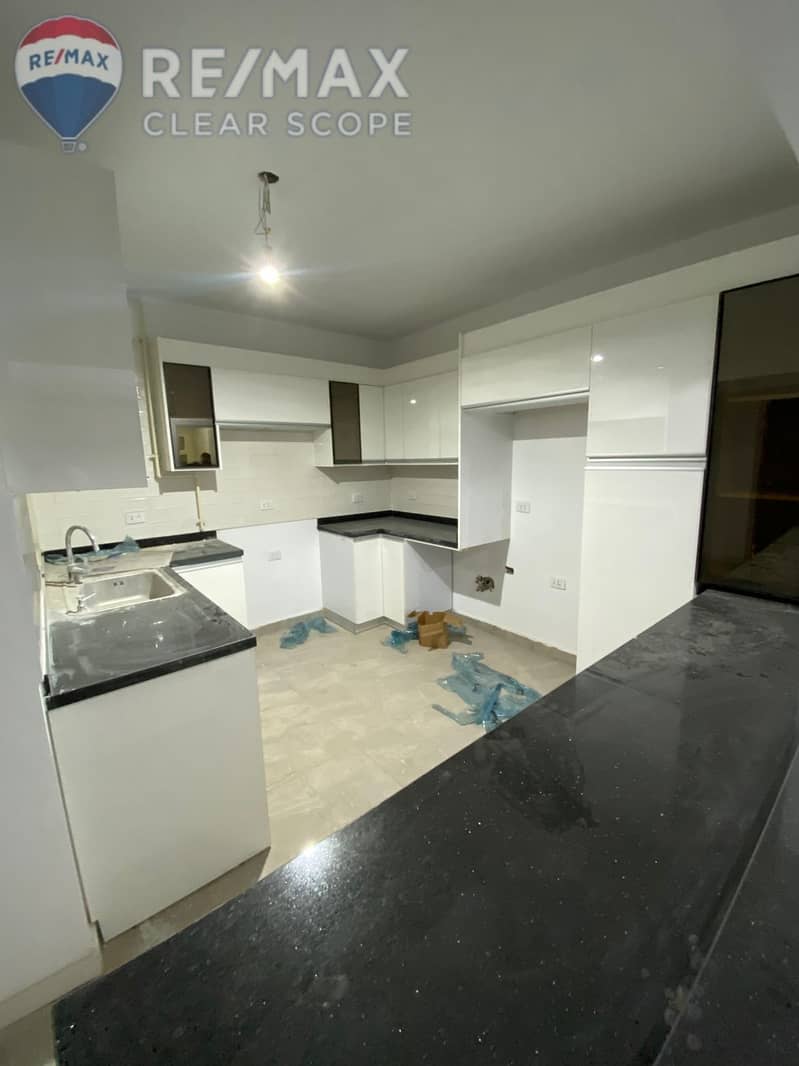 7 b20b72ff-a0f5-4758-b232-e4e0e1c77b32. jpg