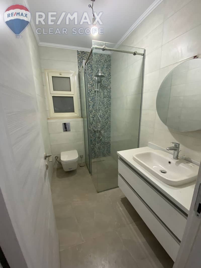 8 cd6d91fd-5a1f-4f52-83d6-df3031768140. jpg