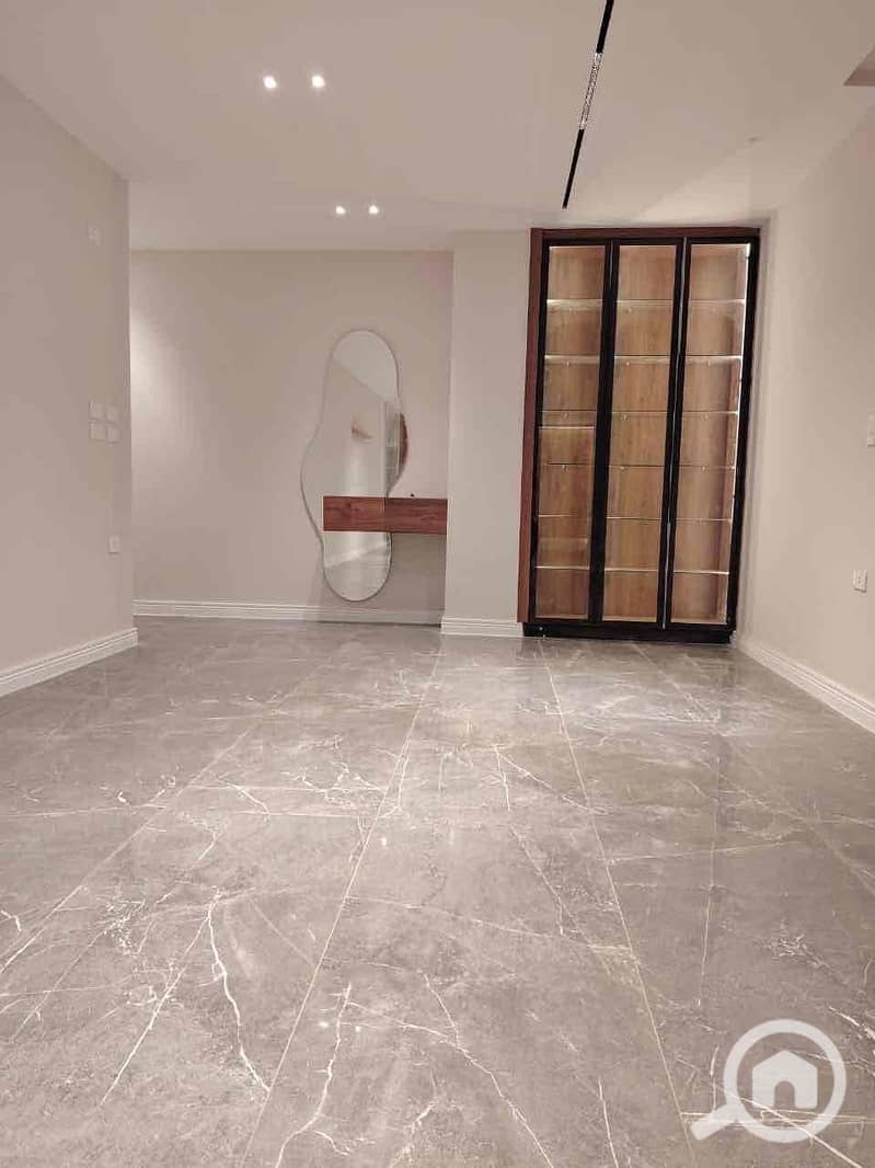 14 a0cb06de-bc7b-4504-b34d-df0e5b787a86. jpg