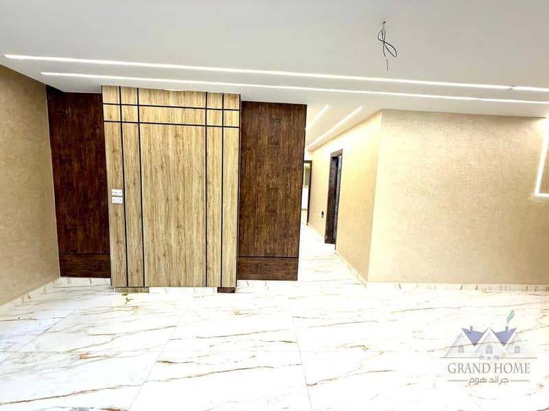 11 cba5ffe9-df05-4f8c-aa6f-d37abdd60ba5. jpg