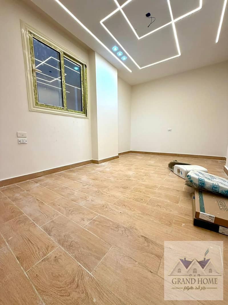 12 cc1f67c8-bed5-4618-9700-1e4f5bba17cc. jpg