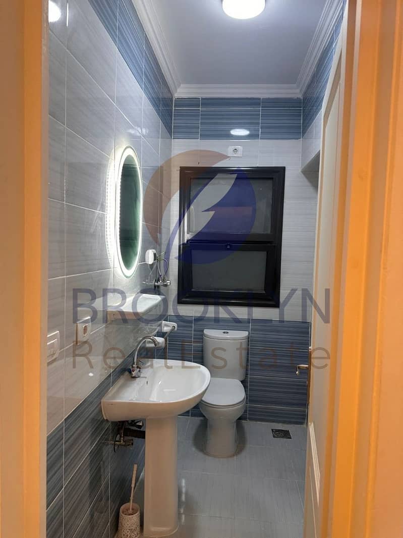 10 55488005-f5ca-4584-9dc4-ba668e018492. jpeg