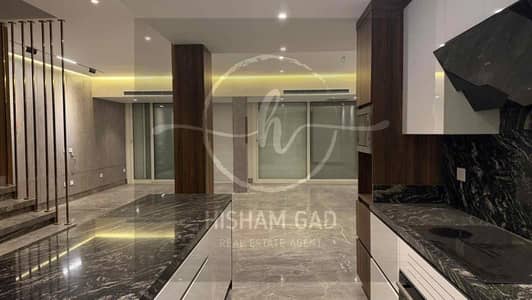 3 Bedroom Townhouse for Sale in 6th of October, Giza - 1ae8ec99-7785-4aed-9bf6-0b081dc8390d. jpg