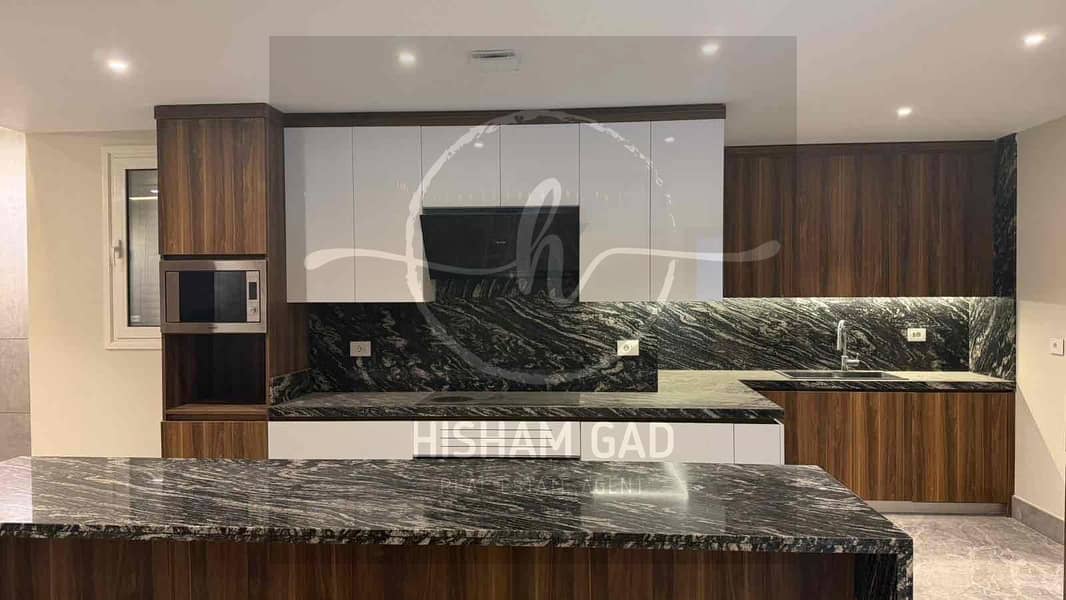 12 3ca81c11-8c43-4bb0-816d-37b890580a9e. jpg