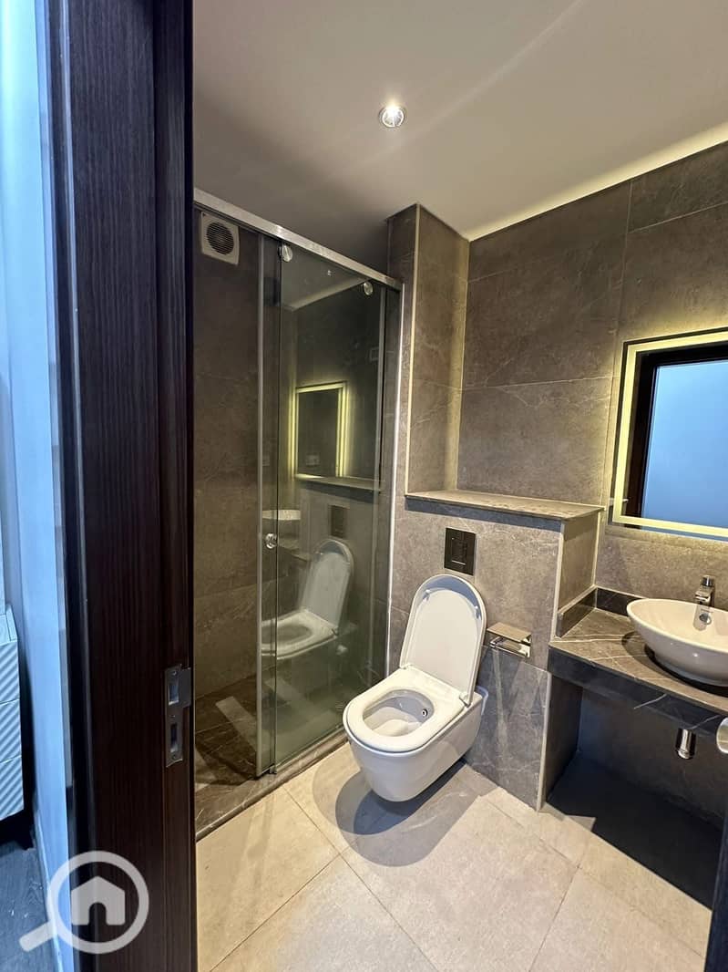 6 73a5a25a-6cee-4f80-b802-a58c2a174455. jpg