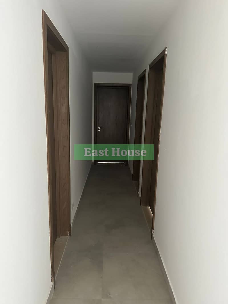 28 WhatsApp Image 2025-12-14 at 14.57. 16 (4). jpeg