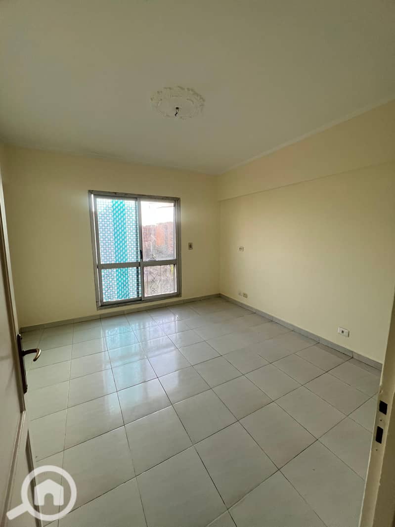 4 737fc189-9bb1-465f-9d87-d6325b9d0949. jpeg