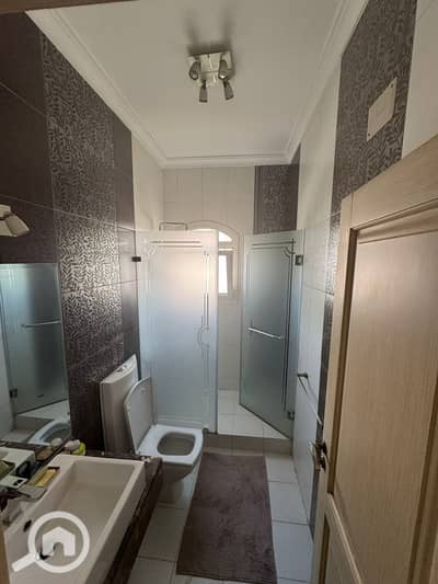 3 Bedroom Flat for Sale in 6th of October, Giza - 5ec9cb2d-c3b5-4b2f-bb19-3a7e5cf4daa3. jpg