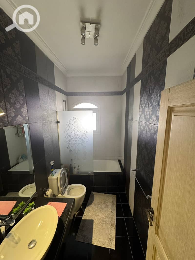 8 d02d6276-1e91-4f63-8fa3-edbe3cd1e35f. jpg