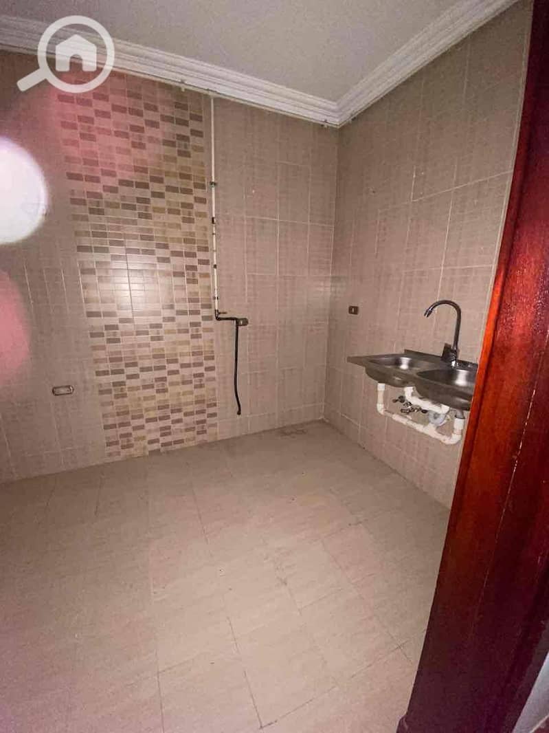 3 e131ae9b-9e98-44c0-bde3-f7c721516754. jpg