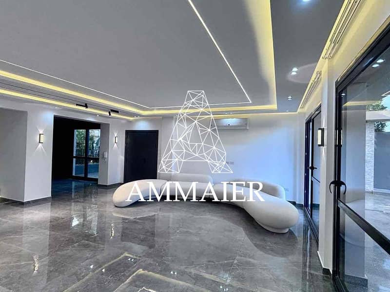 2 cf619c05-ea8d-48e1-9821-3b431c9d513e. jpg