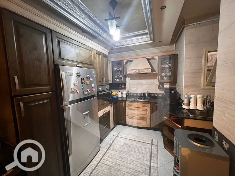 7 Beverly Hills 7. jpg