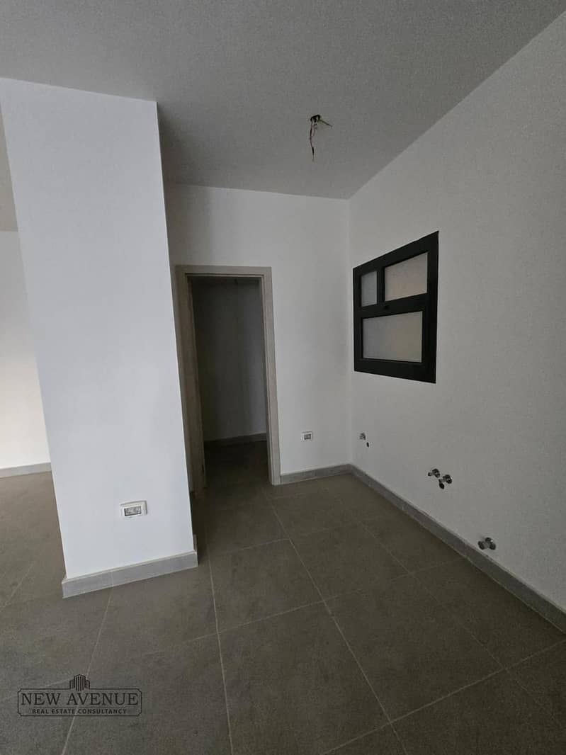 4 WhatsApp Image 2025-12-11 at 11.19. 16_e4cac3da. jpg