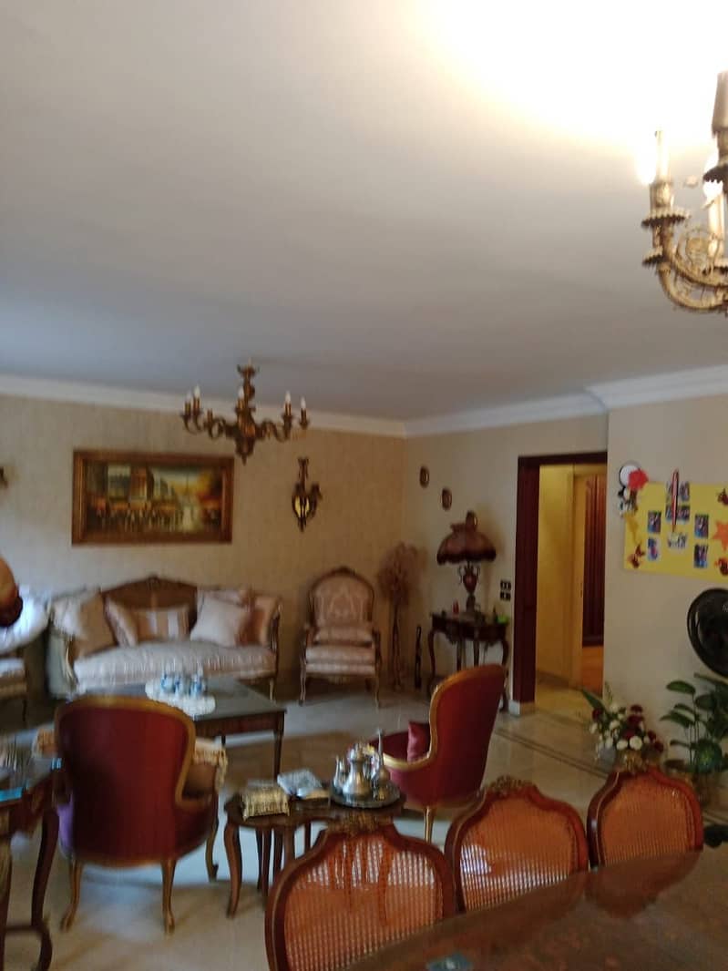 2 d595cf38-1442-4f4b-ba22-8028a7dac1a1. jpeg