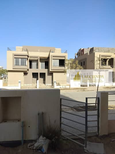 فیلا 4 غرف نوم للبيع في القاهرة الجديدة، القاهرة - WhatsApp Image 2025-12-14 at 2.47. 28 AM (3). jpeg