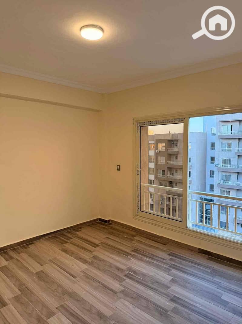 2 33fb59c0-8ede-455e-8657-3c6ad14c21b0. jpg