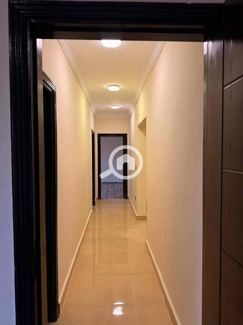 8 032ab35e-cd7c-45e4-9798-3bc9d1013056. jpg