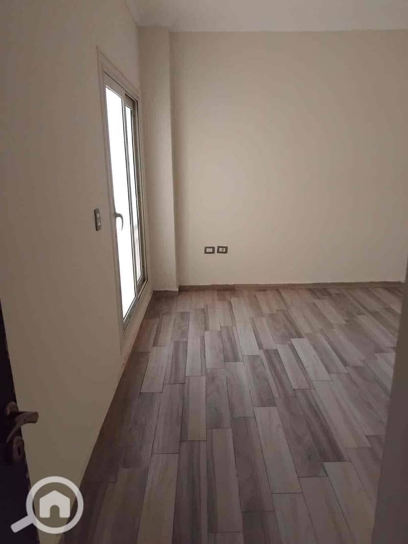 8 93c29201-f419-488f-a214-7537a2cef71f. jpg