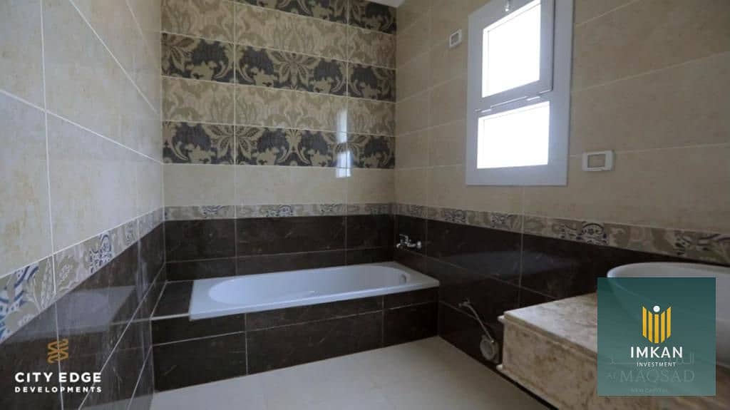 10 a908d7d7-2117-4df5-bb75-df81dff57abd. jpg