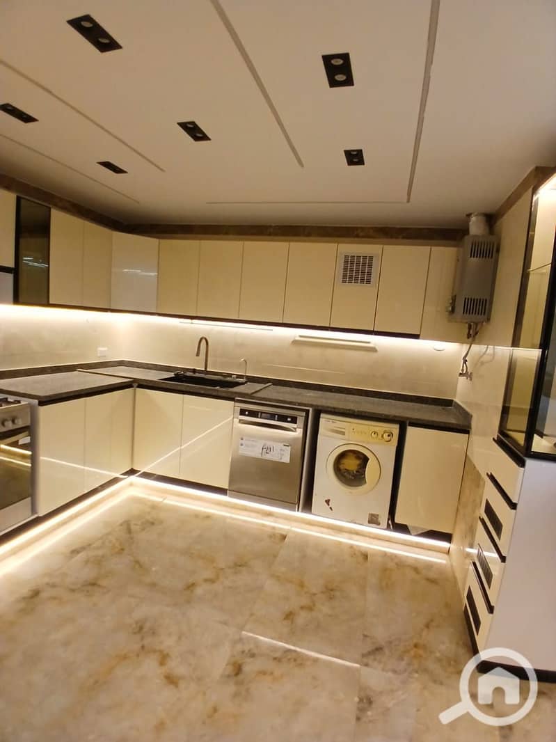 39 WhatsApp Image 2025-12-13 at 23.18. 02 (1). jpeg