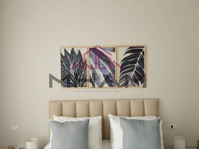 15 photo_5904765874164403143_y. jpg