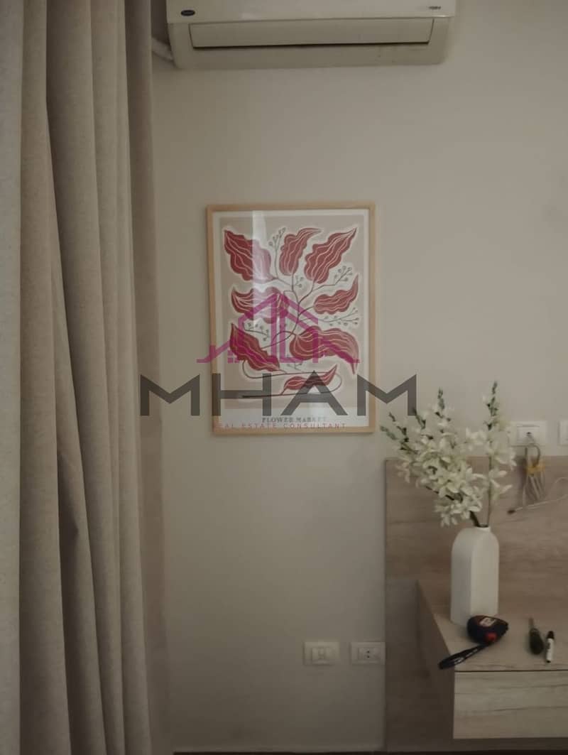 16 photo_5904765874164403144_y. jpg