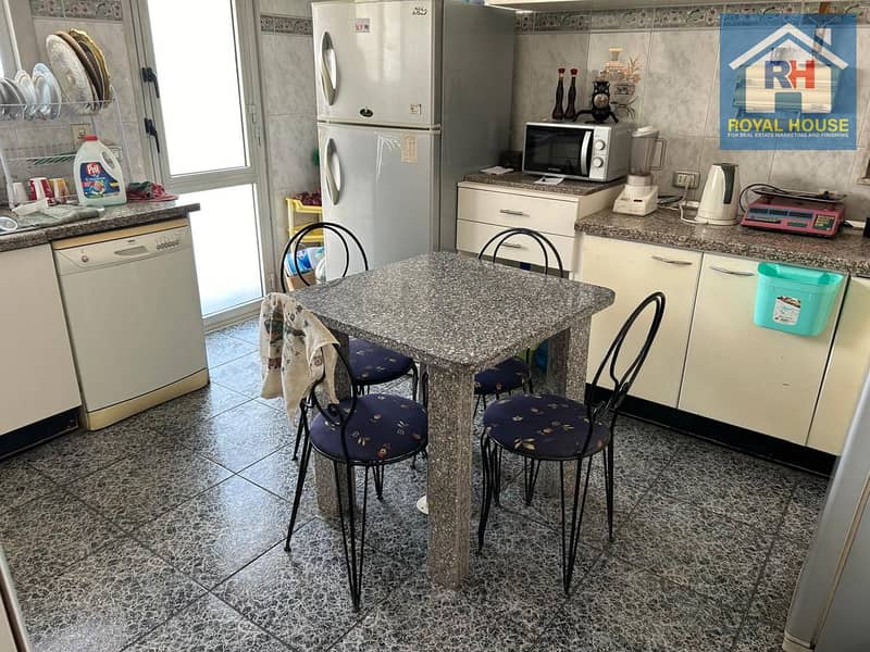 12 25623c1b-5a84-4326-9500-c2aa20976c46. jpg