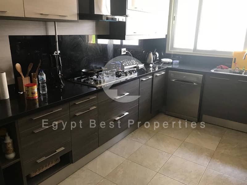 4 5215c564-db7d-4cb3-94a2-345a2b328e8c. JPG