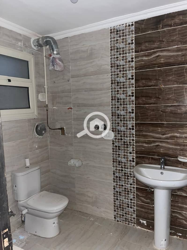 8 WhatsApp Image 2025-12-14 at 13.20. 50_c0d11a0f. jpg