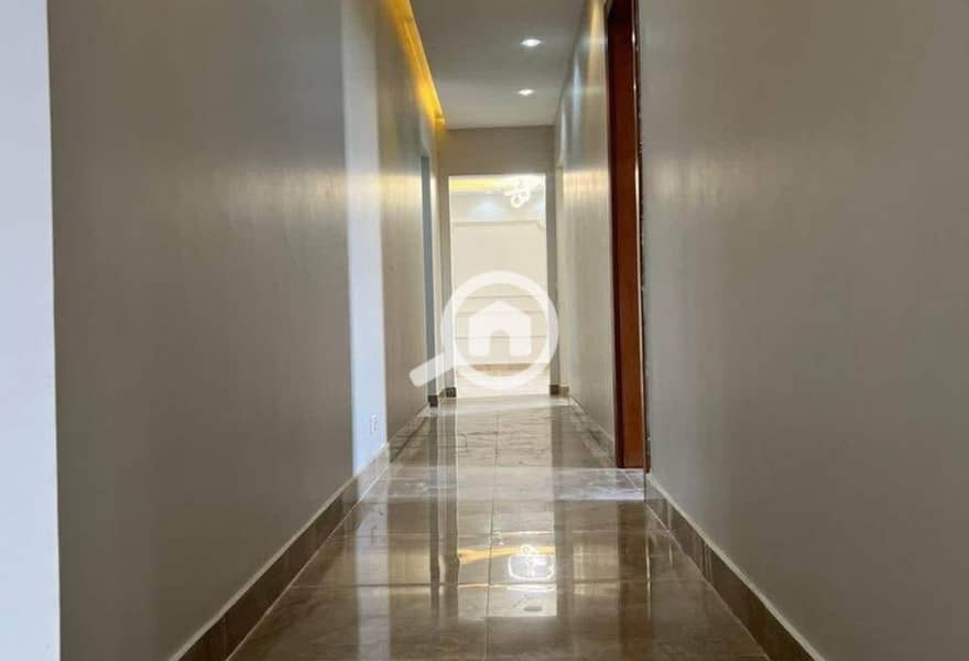 2 e2ee9621-c872-4174-93ea-a1706f46e555. jpg