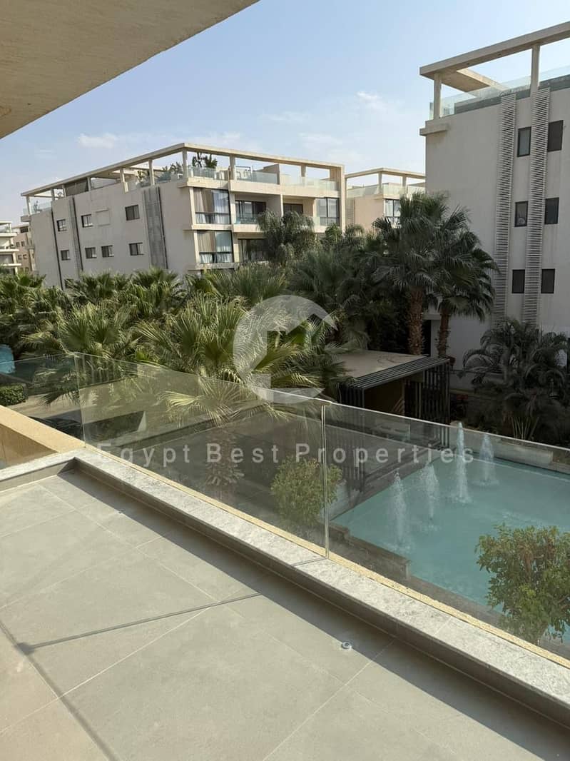 2 1f965983-4e10-4484-b2fc-8156d58530a3. jpeg